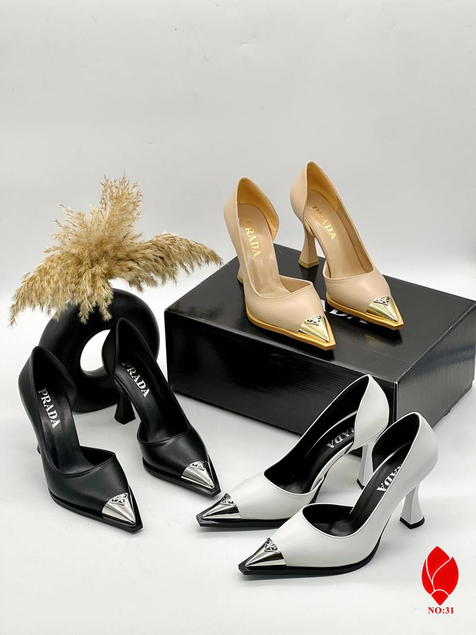 ΓΥΝΑΙΚΕΙΑ ΠΑΠΟΥΤΣΙΑ PRADA