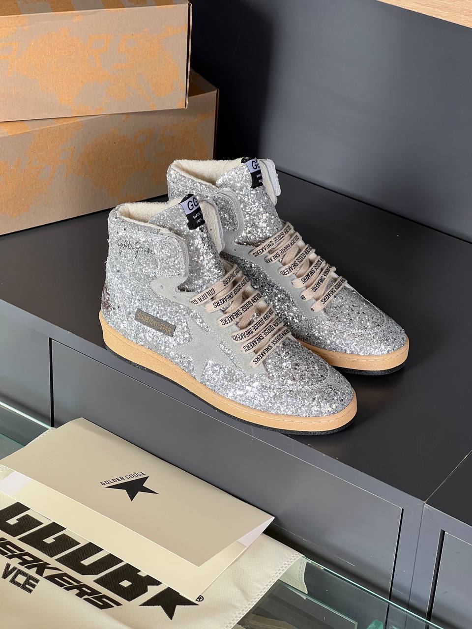 Γυναικεία παπούτσια Golden Goose