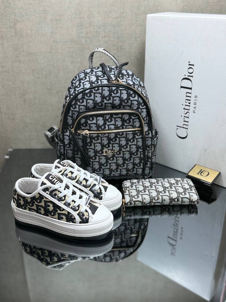 ΓΥΝΑΙΚΕΙΟ ΣΕΤ CHRISTIAN DIOR