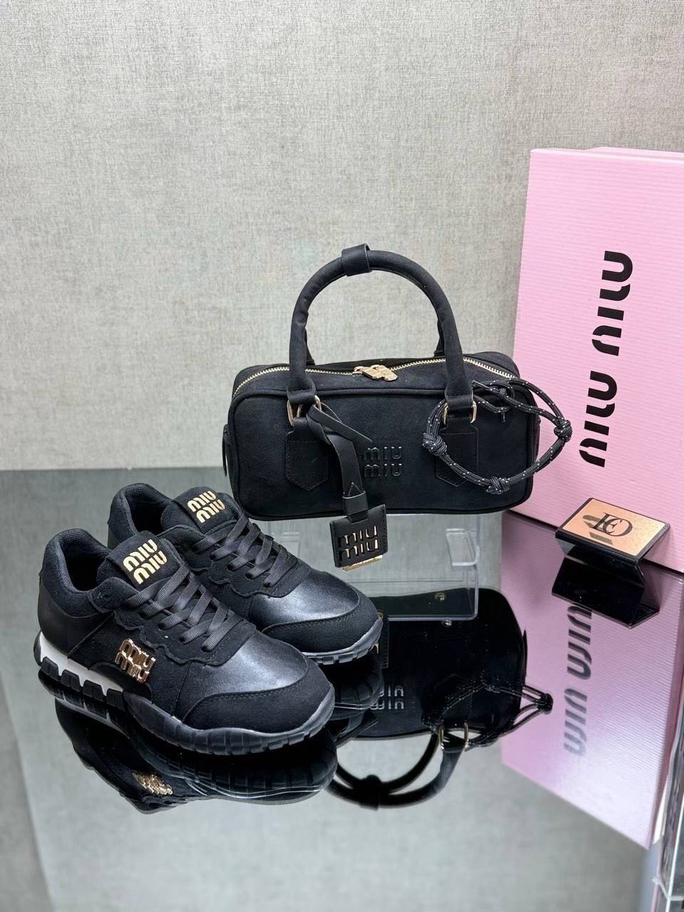 ΓΥΝΑΙΚΕΙΟ ΣΕΤ MIU MIU