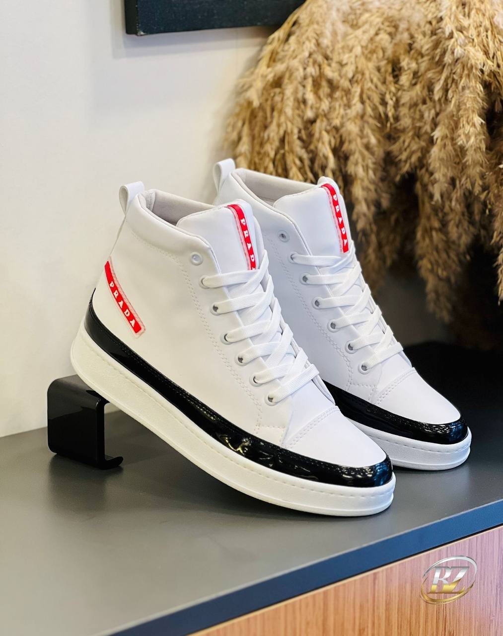 ΑΝΔΡΙΚΑ ΠΑΠΟΥΤΣΙΑ PRADA