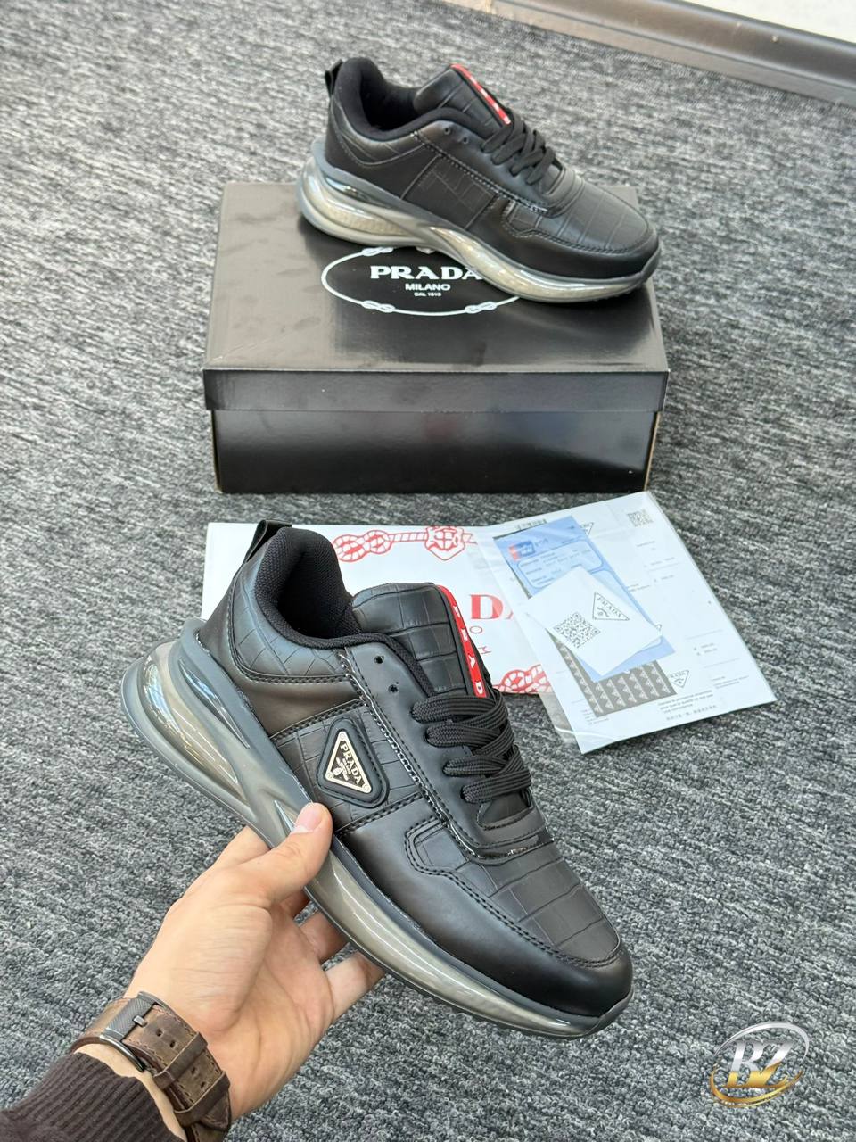 ΑΝΔΡΙΚΑ ΠΑΠΟΥΤΣΙΑ PRADA