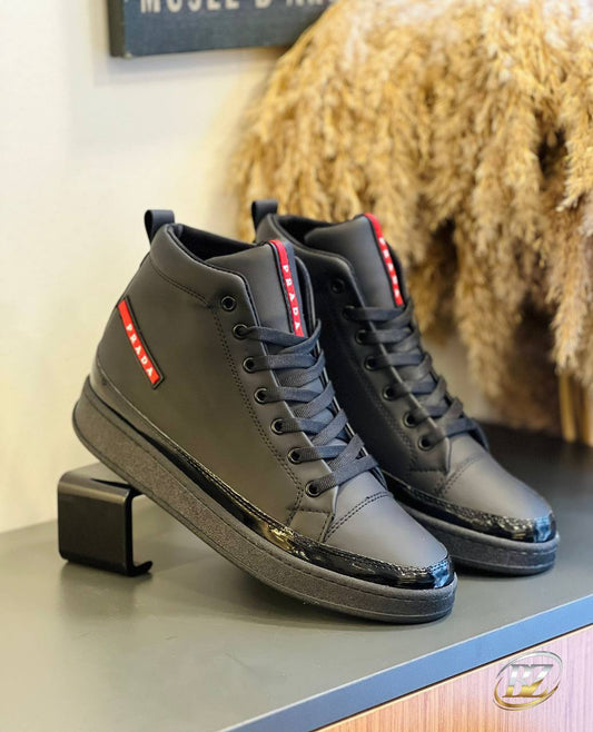 ΑΝΔΡΙΚΑ ΠΑΠΟΥΤΣΙΑ PRADA