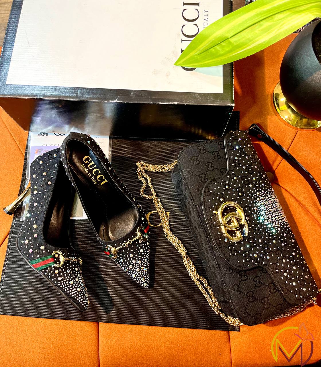 ΓΥΝΑΙΚΕΙΟ ΣΕΤ ΠΑΠΟΥΤΣΙΩΝ &amp; ΤΣΑΝΤΑΣ GUCCI