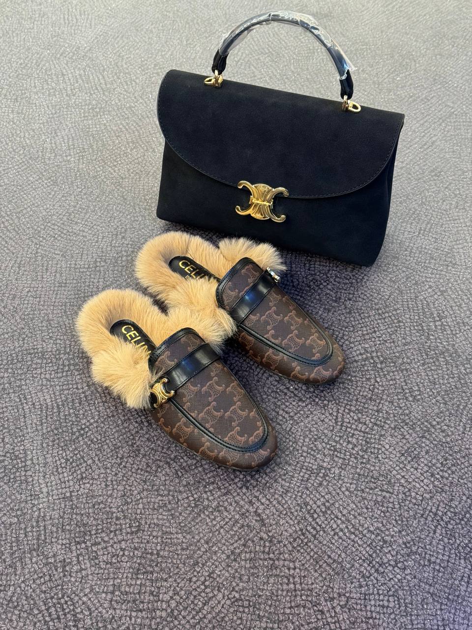 ΓΥΝΑΙΚΕΙΟ ΣΕΤ ΠΑΠΟΥΤΣΙΩΝ &amp; ΤΣΑΝΤΑΣ