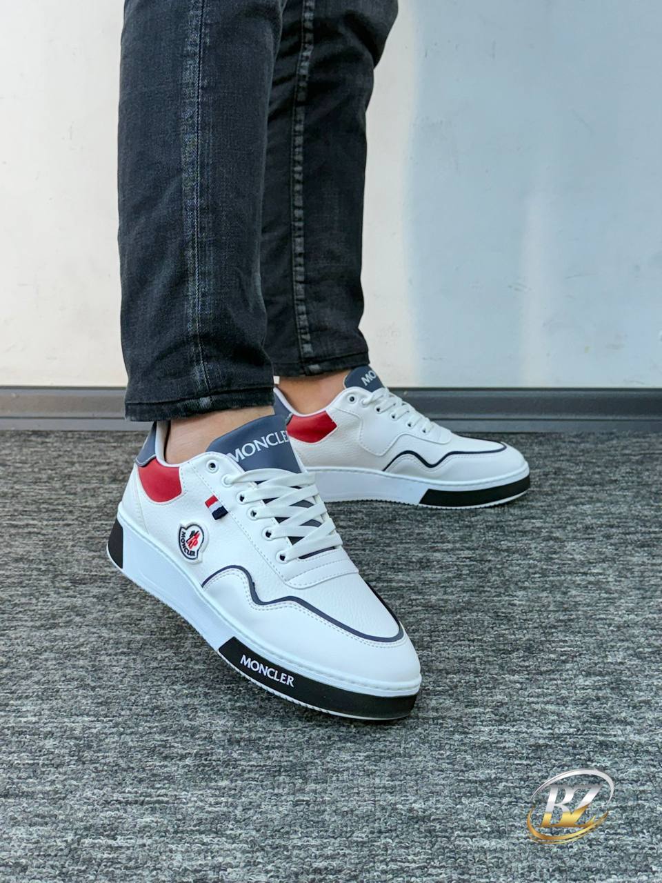 ΑΝΔΡΙΚΑ ΠΑΠΟΥΤΣΙΑ MONCLER