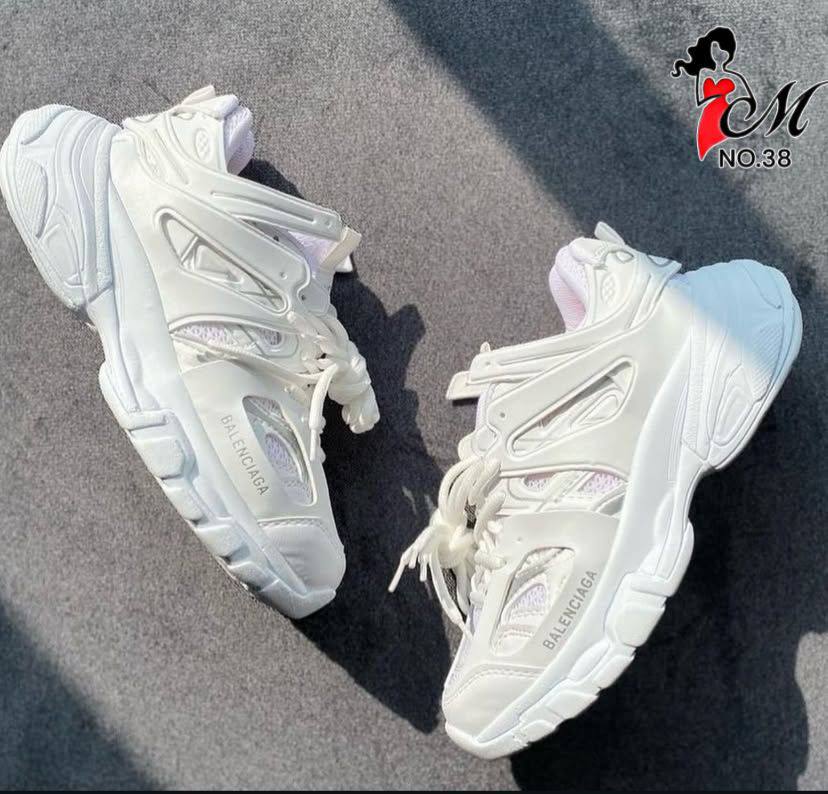 ΑΝΔΡΙΚΑ ΠΑΠΟΥΤΣΙΑ BALENCIAGA