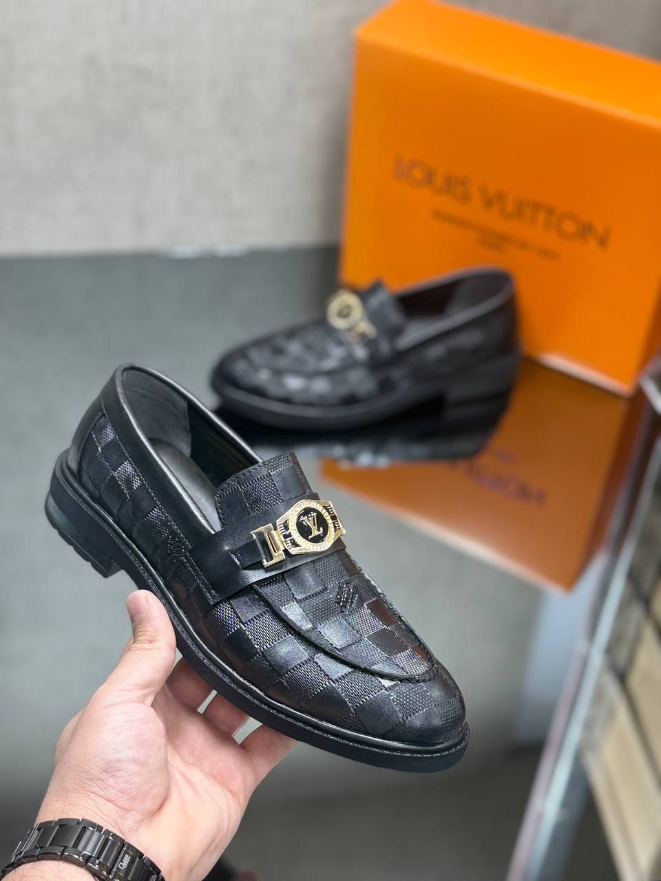 ΑΝΔΡΙΚΑ ΠΑΠΟΥΤΣΙΑ LOUIS VUITTON