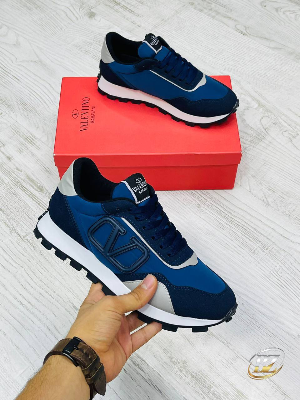 ΑΝΔΡΙΚΑ ΠΑΠΟΥΤΣΙΑ VALENTINO