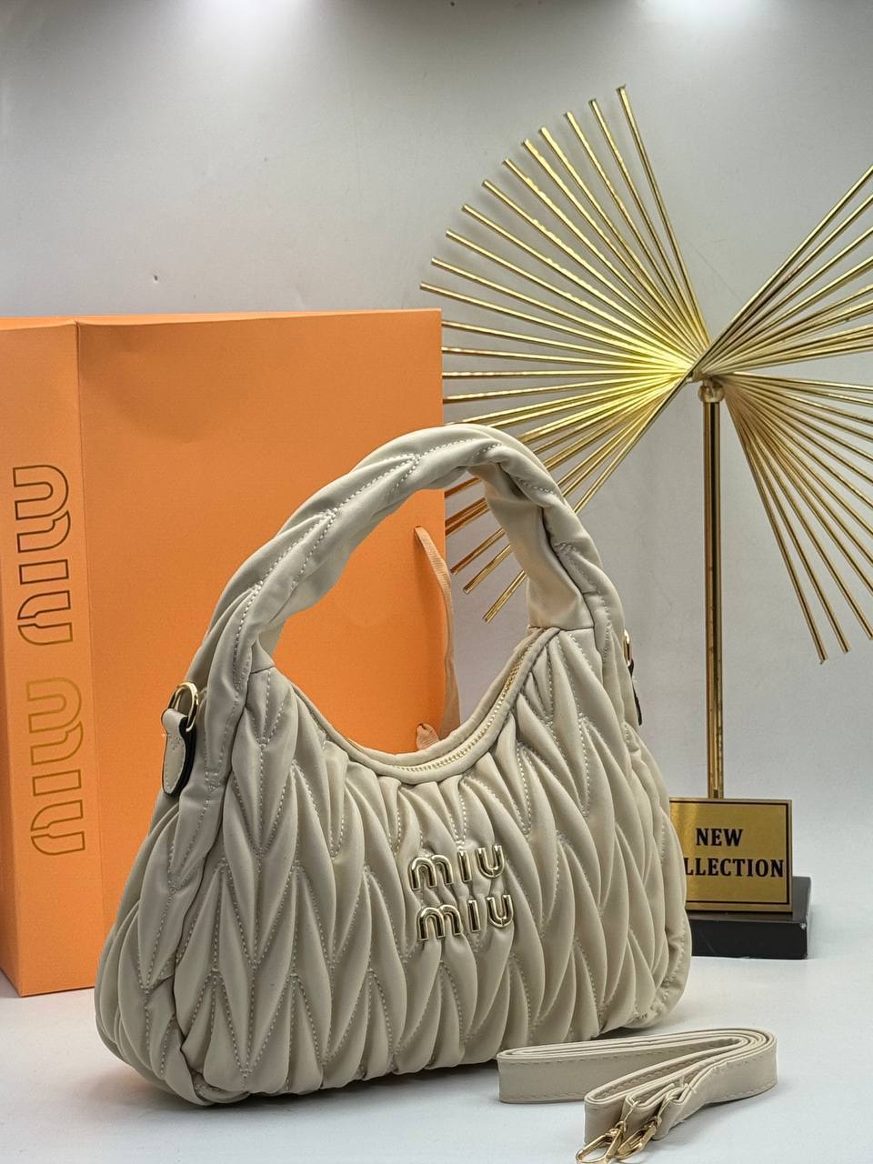 ΤΣΑΝΤΕΣ MIU MIU