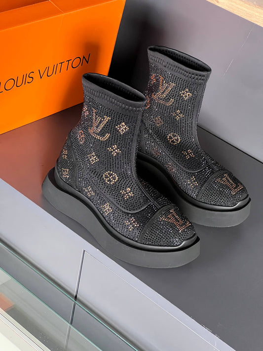 ΓΥΝΑΙΚΕΙΑ ΠΑΠΟΥΤΣΙΑ LOUIS VUITTON