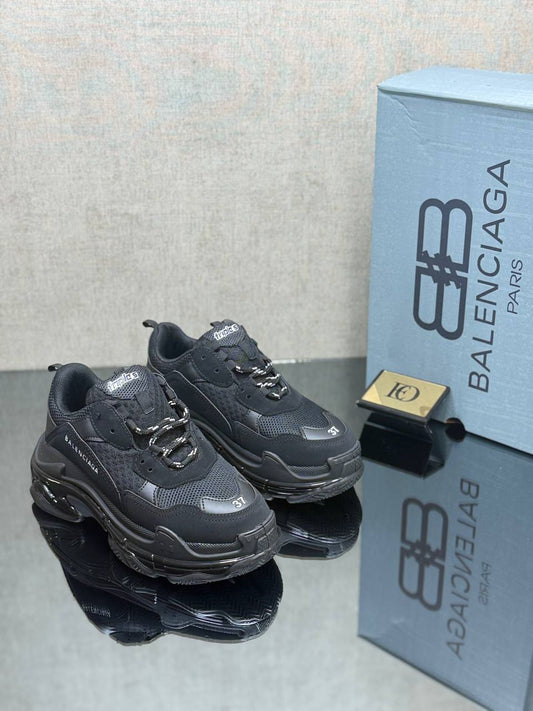 ΓΥΝΑΙΚΕΙΑ ΠΑΠΟΥΤΣΙΑ BALENCIAGA