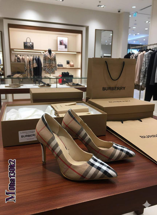 ΓΥΝΑΙΚΕΙΑ ΠΑΠΟΥΤΣΙΑ BURBERRY