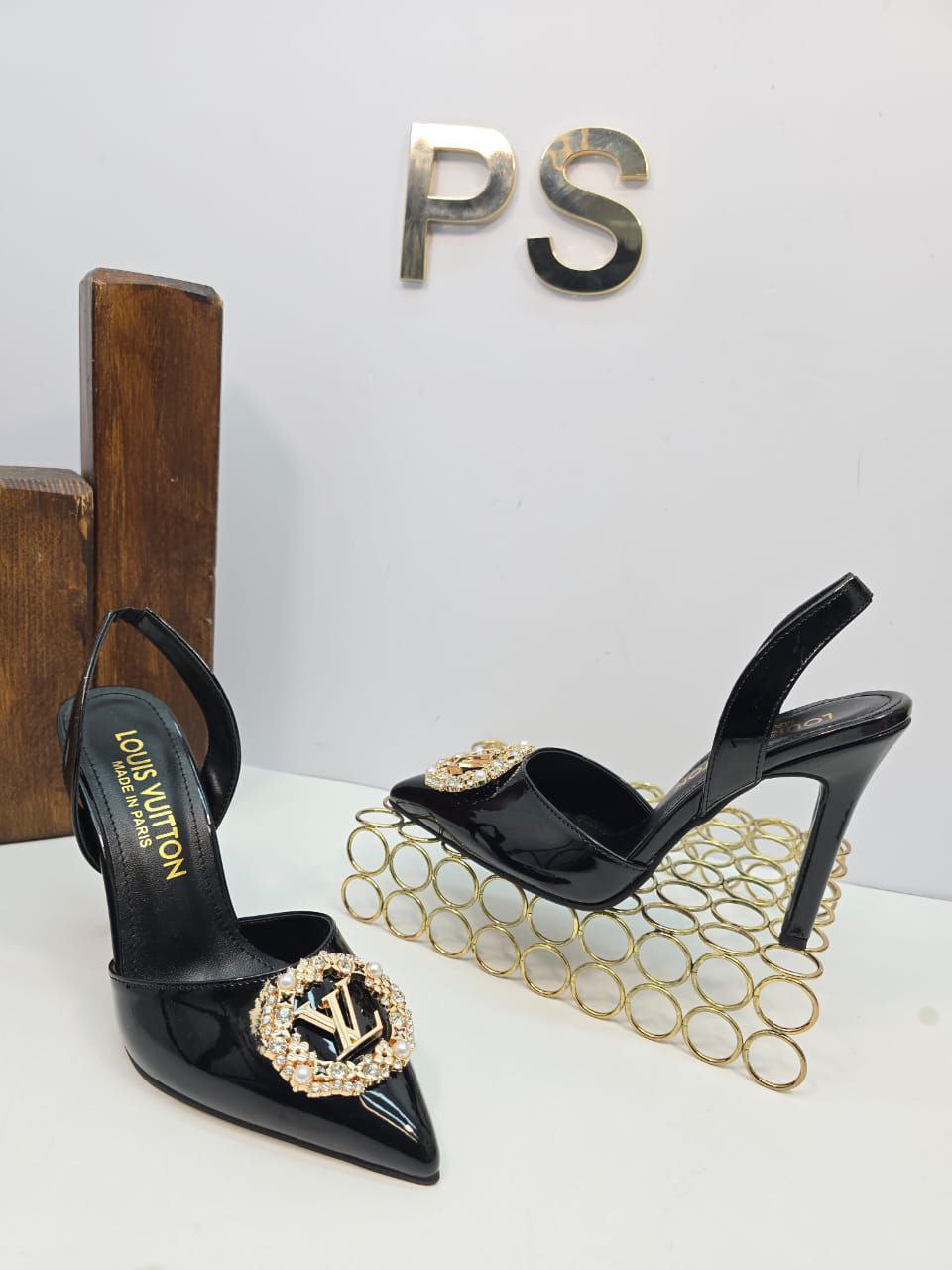 ΓΥΝΑΙΚΕΙΑ ΠΑΠΟΥΤΣΙΑ LOUIS VUITTON