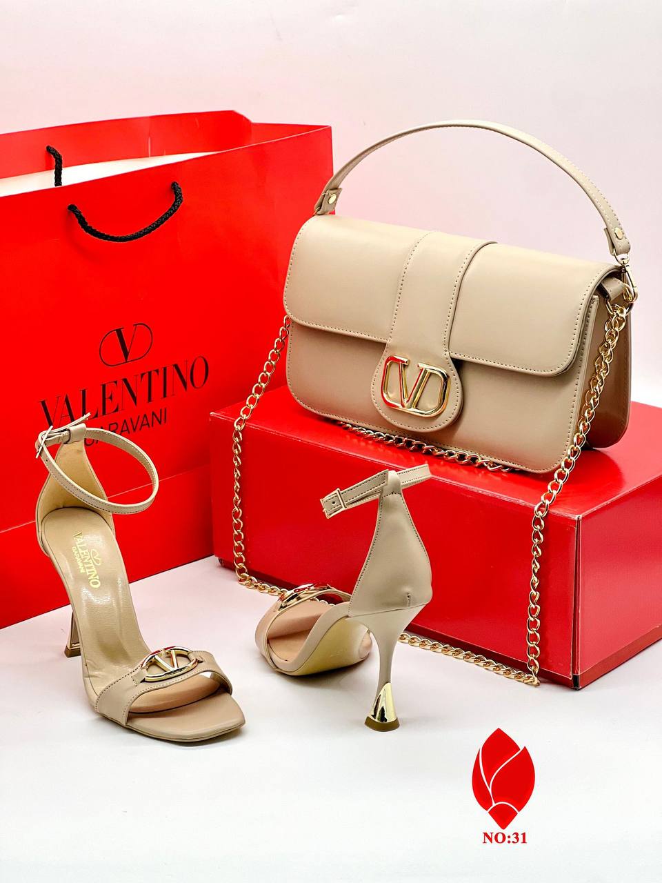 ΓΥΝΑΙΚΕΙΟ ΣΕΤ VALENTINO