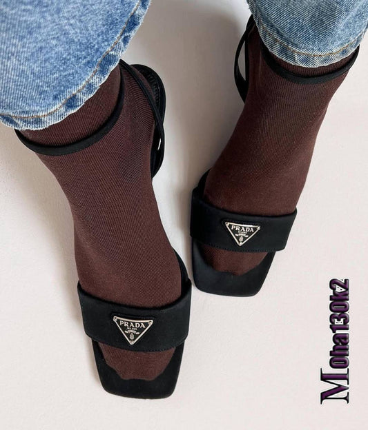 ΓΥΝΑΙΚΕΙΑ ΠΑΠΟΥΤΣΙΑ PRADA